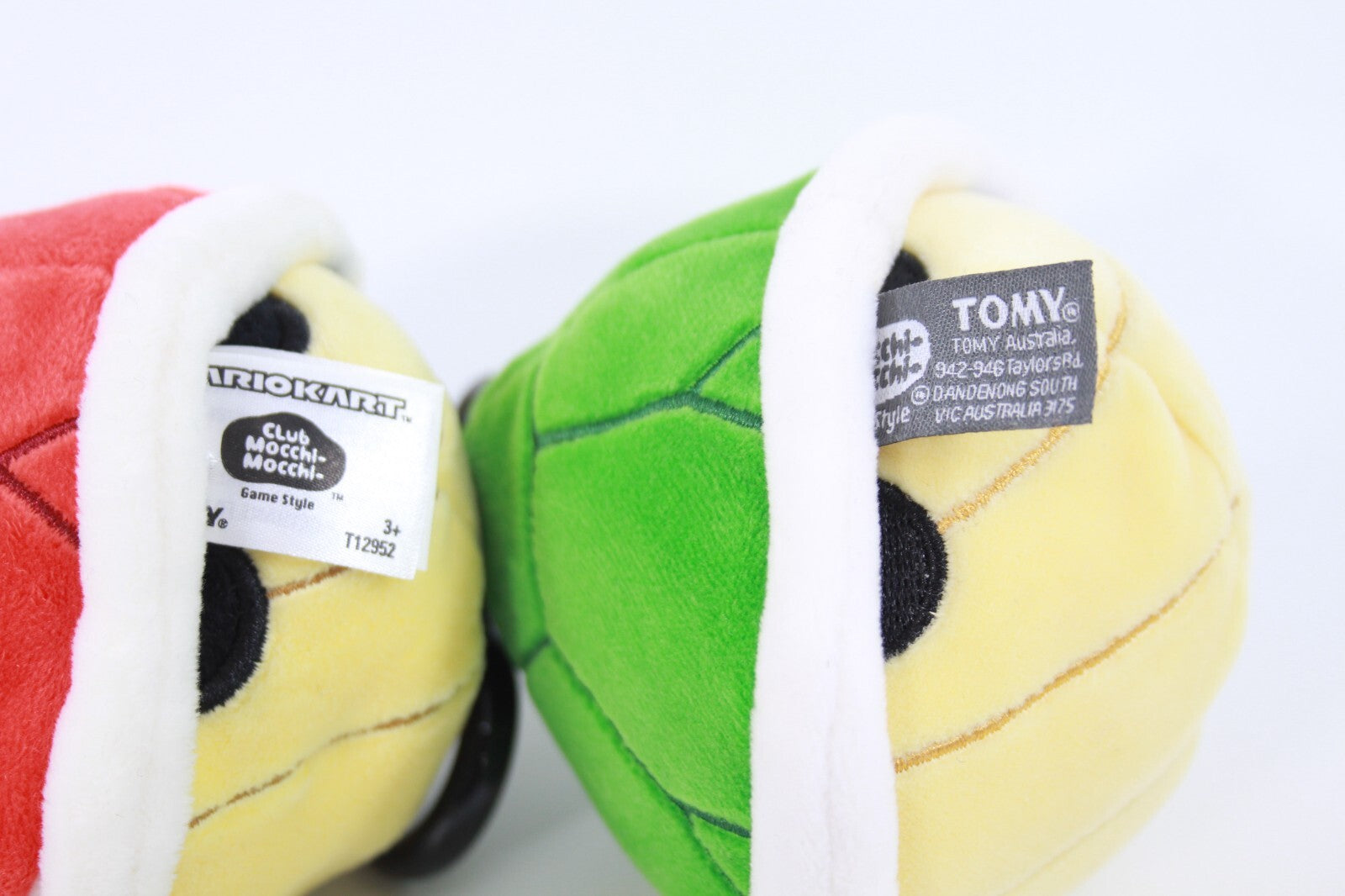 Nintendo Mario Kart Green & Red Shell Keyring