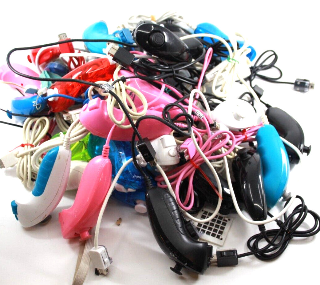 Wii Nunchucks 33X 3RD PARTY CONTROLLERS - UNTESTED, SEE DESCRIPTION* NO RETURNS
